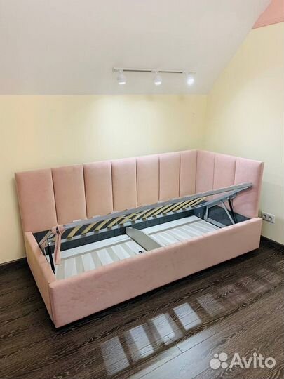 Кровать мягкая Фантазия с ящиками