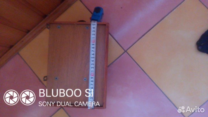 Полка маленькая для дома или кормушка для птиц