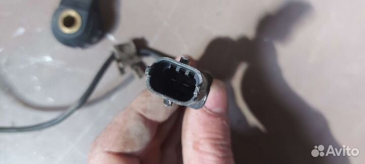 Датчик детонации на Cadillac CTS CTC