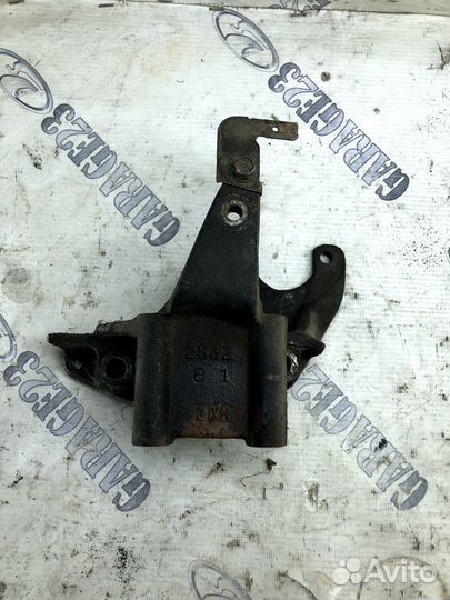 Кронштейн гур Mitsubishi Outlander