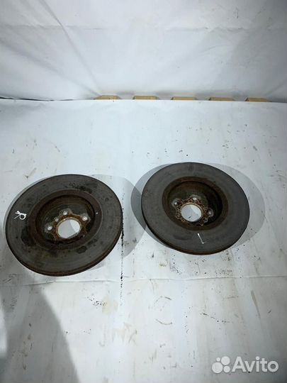 Диск тормозной передние BMW 5 G30