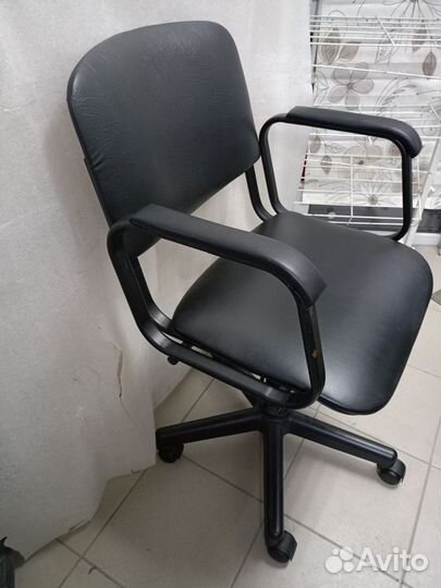 Компьютерное кресло