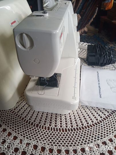 Швейная машинка Janome SE 518