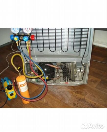 Мастер по ремонту холодильников