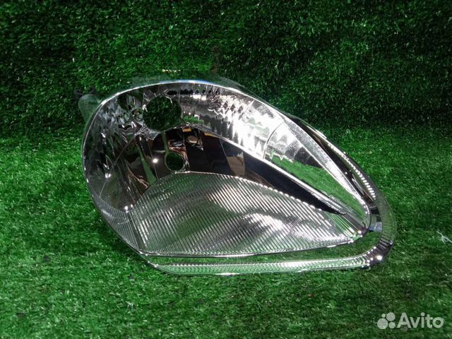Отражатель фары Logan (05-08) R б/у