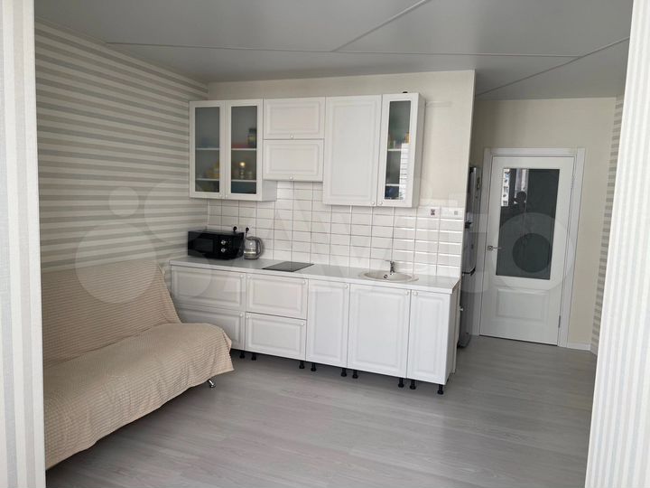 2-к. квартира, 70 м², 4/18 эт.