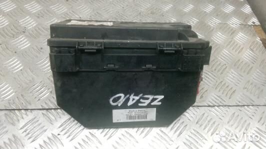 Блок предохранителей dodge journey (ZEA10M101)
