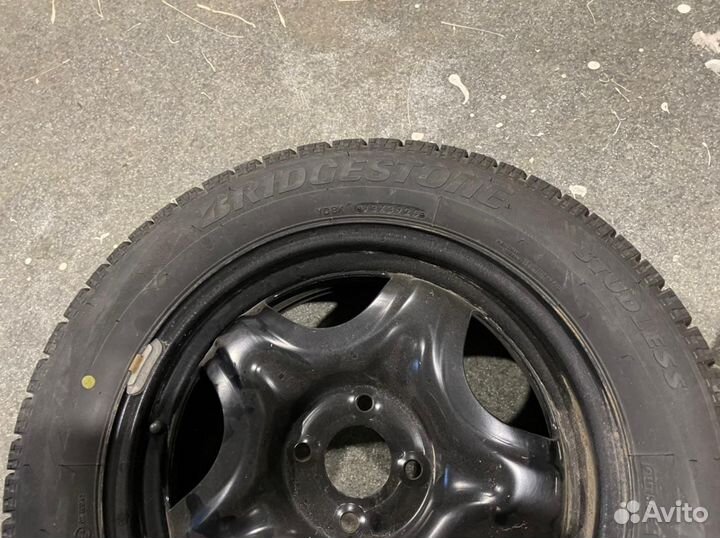 Bridgestone Blizzak VRX R16