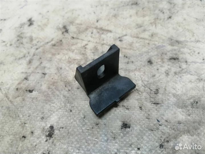 Кронштейн радиатора Audi A8 D3 4E 2004-2010