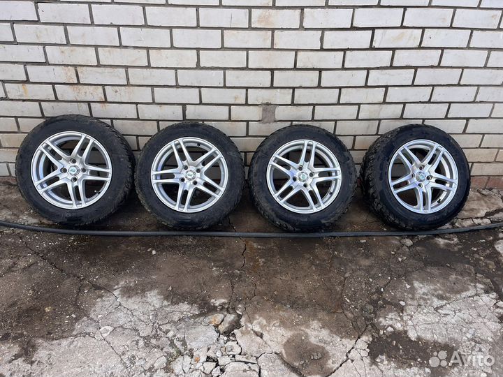 Sava Eskimo Stud 185/65 R15