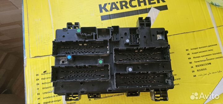 Блок предохранителей Jeep Grand Cherokee