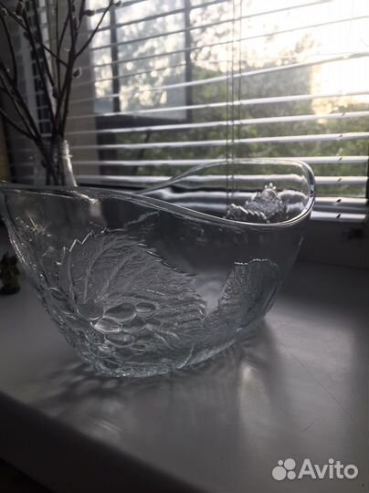 Красивый салатник большой