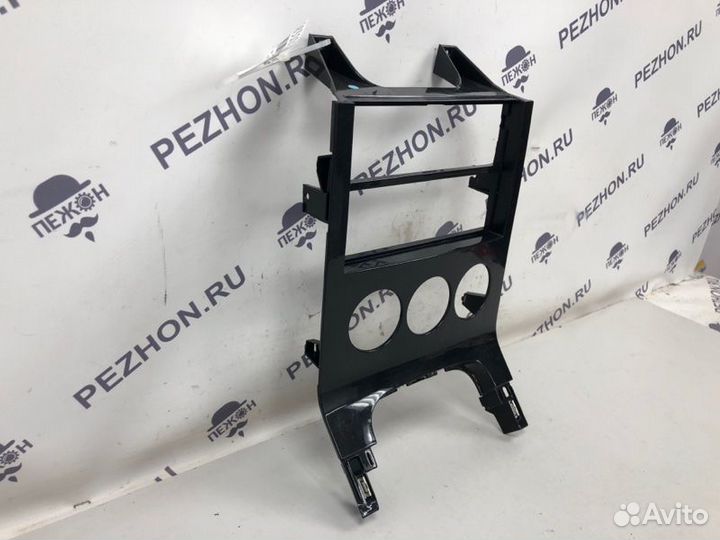 Рамка магнитолы Peugeot 3008 минивэн 1.6 2010