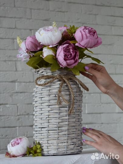 Ваза для цветы плетёная