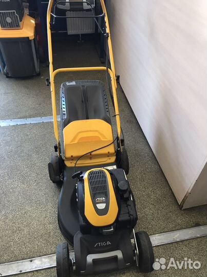 Газонокосилка бензиновая самоходная