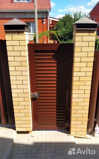 Уличная калитка 1100х2100 с ламелями Z-81