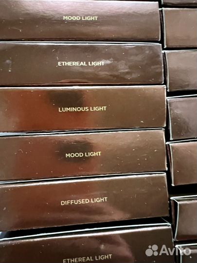 Hourglass Ambient Lighting Powder пудры в наличии