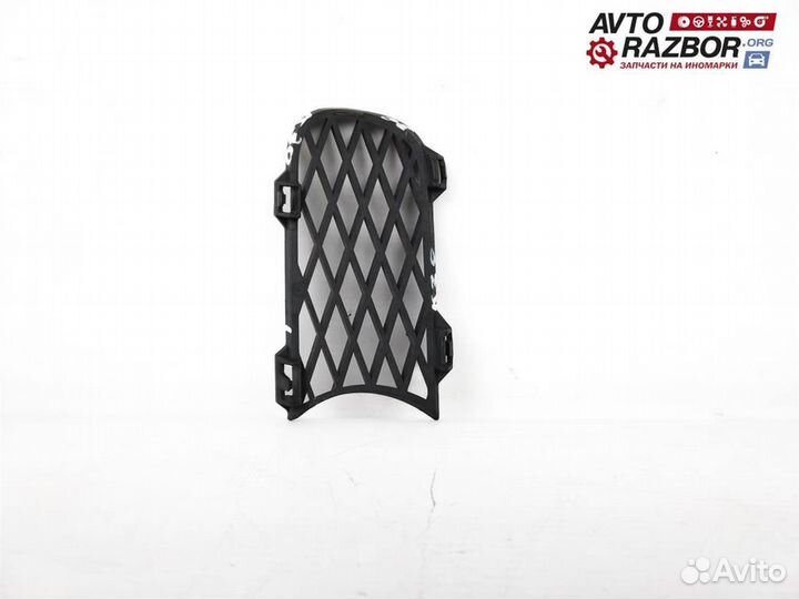 Решетка в бампер левая VW Touareg 2002-2010