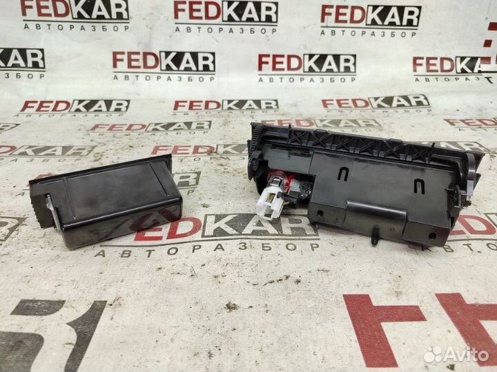 Пепельница Volkswagen Passat B7 CDA 2012