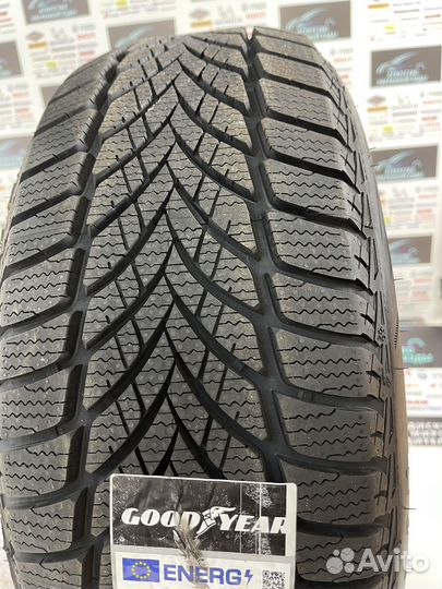 Goodyear UltraGrip Ice 2 215/55 R17 98T