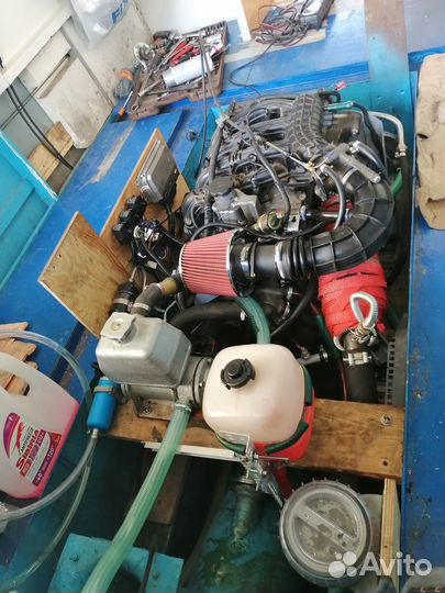 Катер с каютой