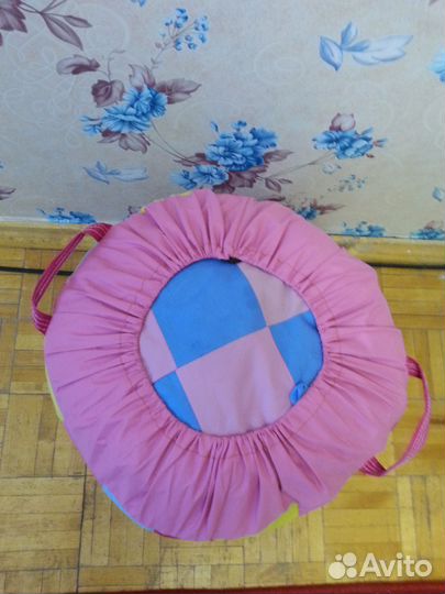 Продам бескаркасный стульчик