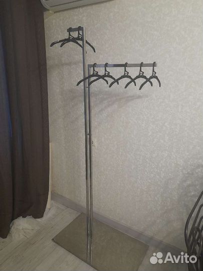 Вешалка для одежды напольная
