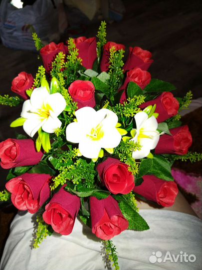 Розы из бархата, смотрятся как настоящии