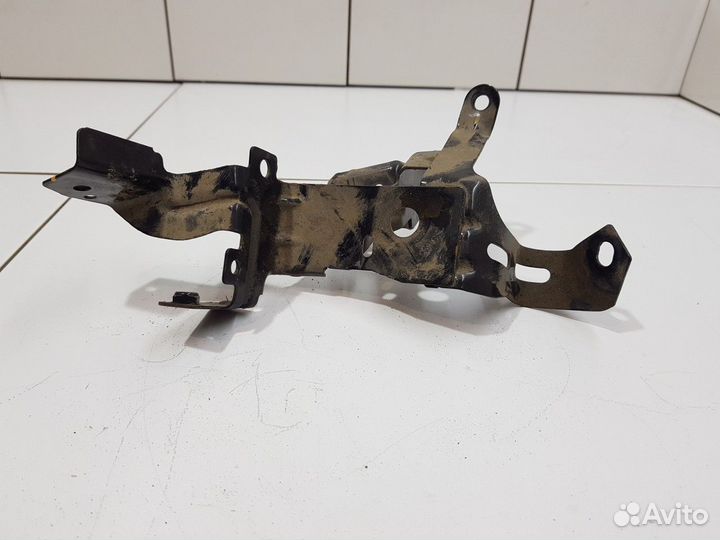 Кронштейн (Haval F7)