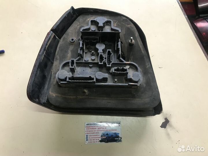 Фонарь правый Фольксваген Гольф 3 Volkswagen Golf