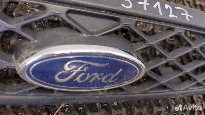 Решетка радиатора Ford Focus 1, 2002