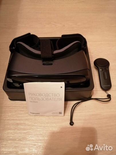 Очки виртуальной реальности с пультом