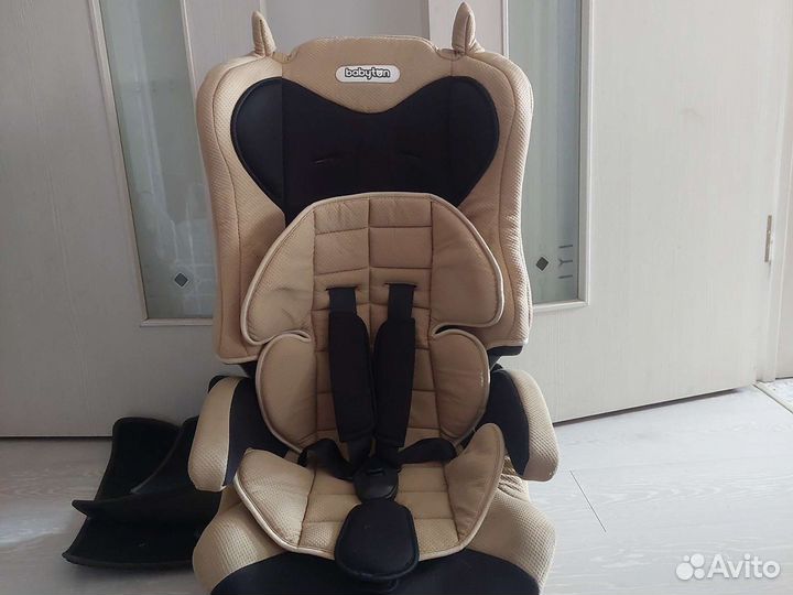 Детское сиденье в машину
