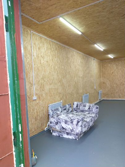 Гараж, > 30 м²