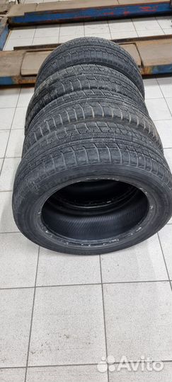 Yokohama Ice Guard Studless IG50 215/55 R17