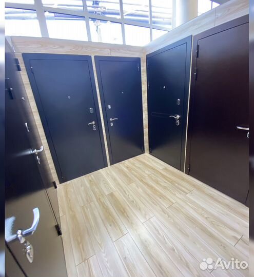 Входная дверь