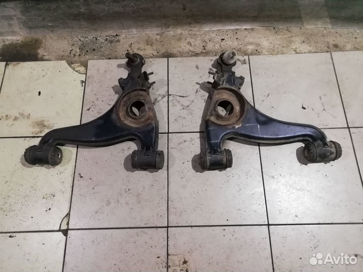 Рычаги передней подвески Mercedes W124