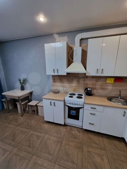 2-к. квартира, 55 м², 3/17 эт.