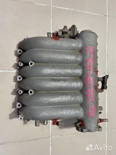 Впускной коллектор Mitsubishi Diamant 1996