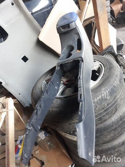 Консоль с подлокотником Hyundai Elantra 2000-2006