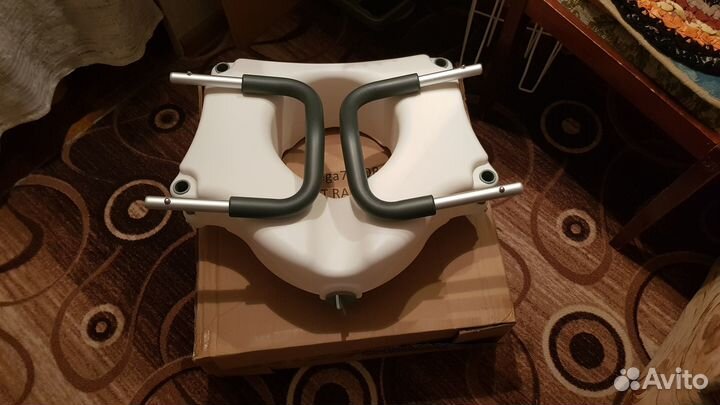 Насадка-сиденье для унитаза с быстросъемными поруч