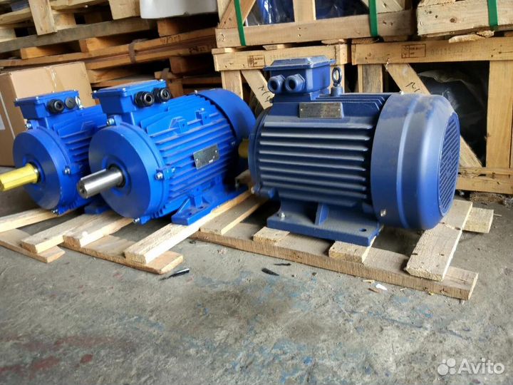 Электродвигатель 220/380В на лапах / с фланцем