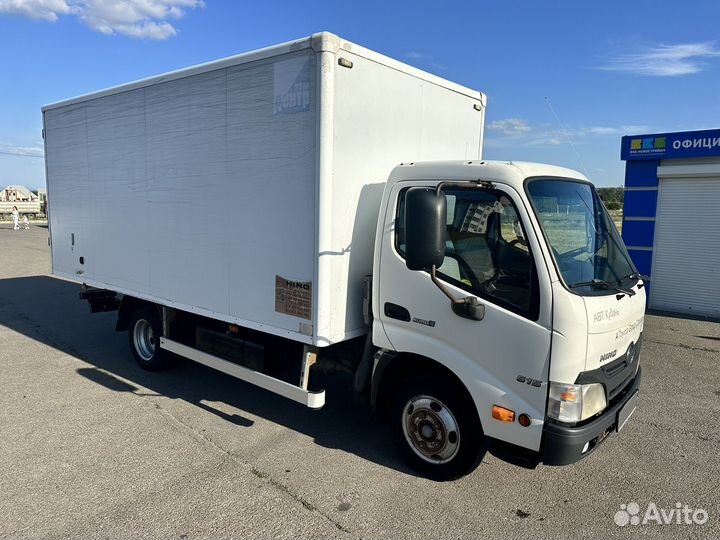 Hino 300 (Dutro), 2015