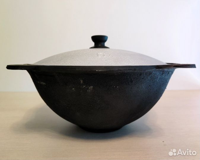 Казан чугунный с шумовкой и половником