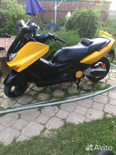 Ямаха Tmax
