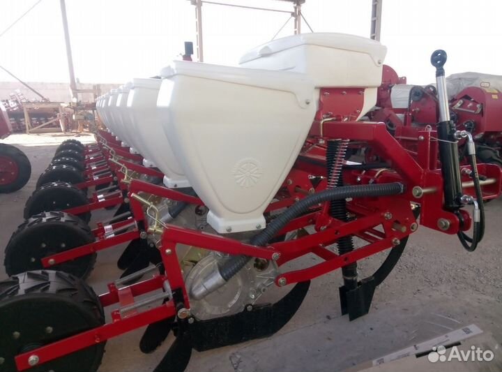 Сеялка Фаворит Весна-8, 2022