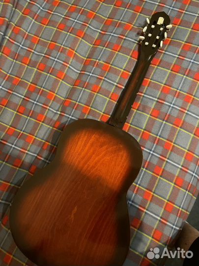 Акустическая гитара
