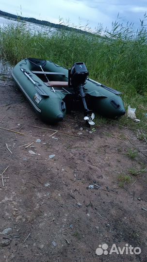 Лодка с мотором