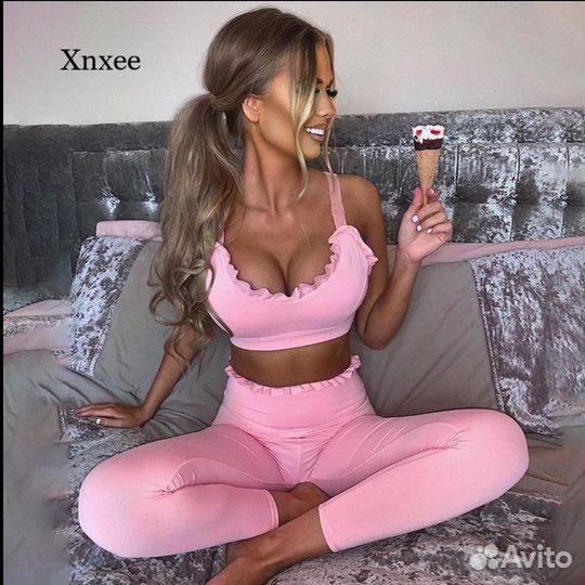 Костюм для фитнеса и прогулок