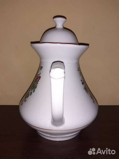 Чайник. Фарфор. ссср. 60-70 гг